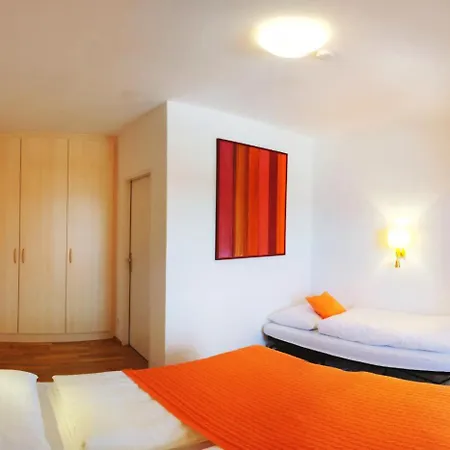 Neubauer Guest house 3*