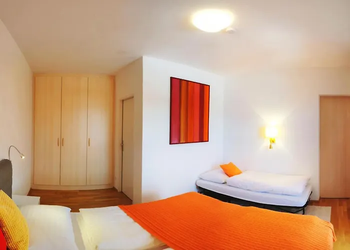 Neubauer Πανσιόν 3*