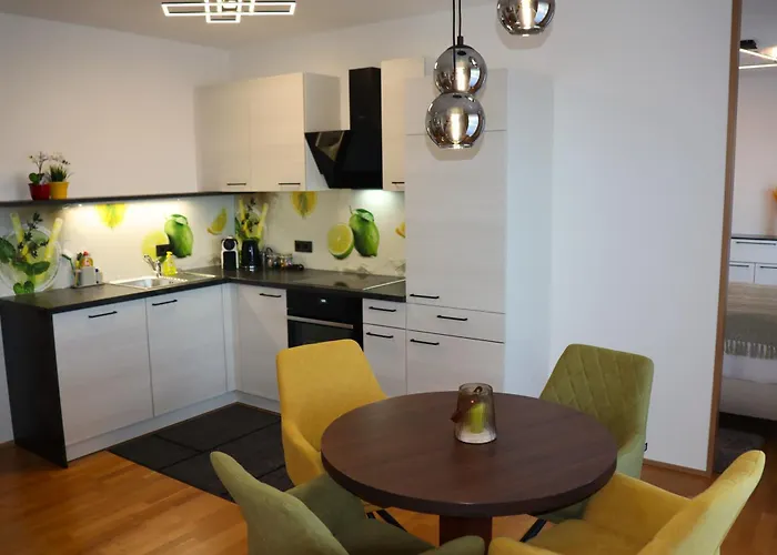 Neubauer Πανσιόν 3*