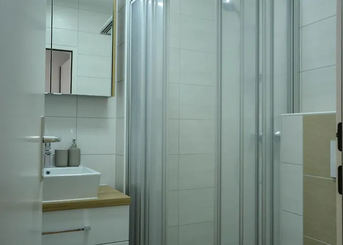 招待所 Neubauer 3*